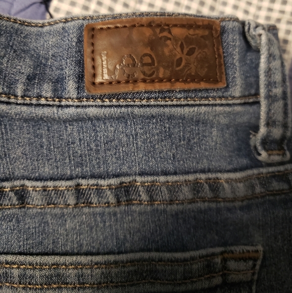 JUST REDUCED Lee jeans size 14 SHORT - Picture 6 of 9